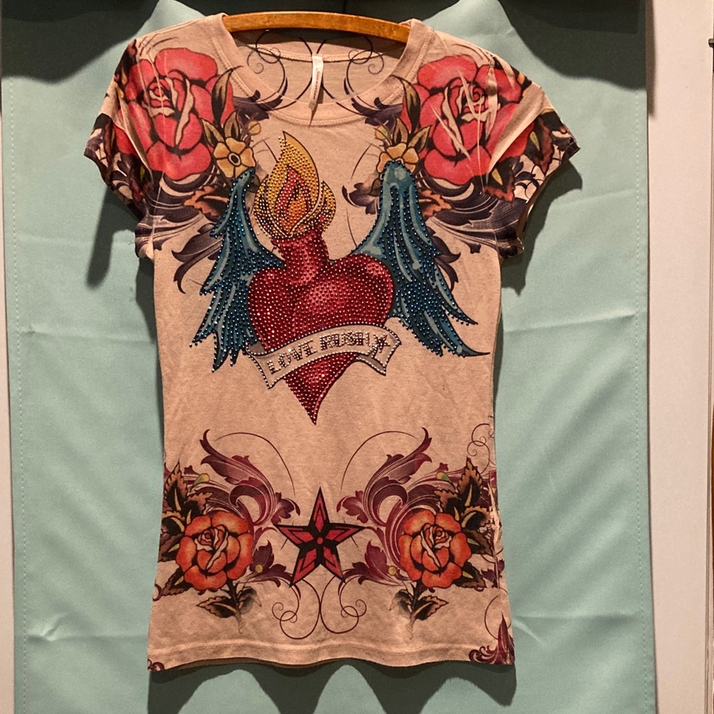 Women's Short Sleeve Graphic Tee with Red Heart & Blue Wings - Cream